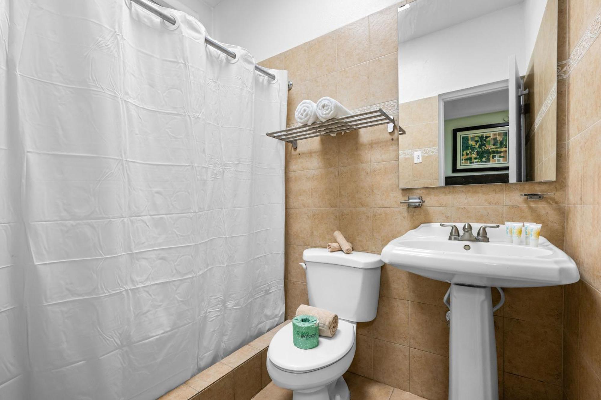 Borinquen Beach Inn San Juan Zewnętrze zdjęcie