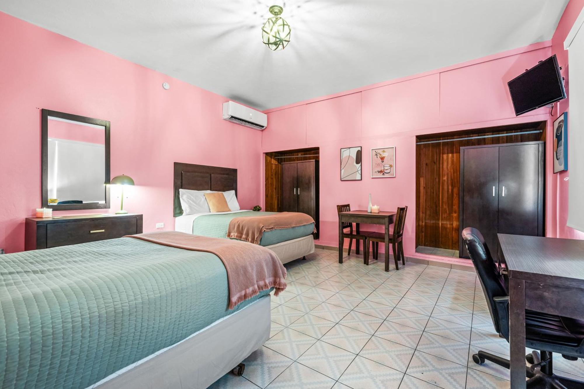 Borinquen Beach Inn San Juan Zewnętrze zdjęcie