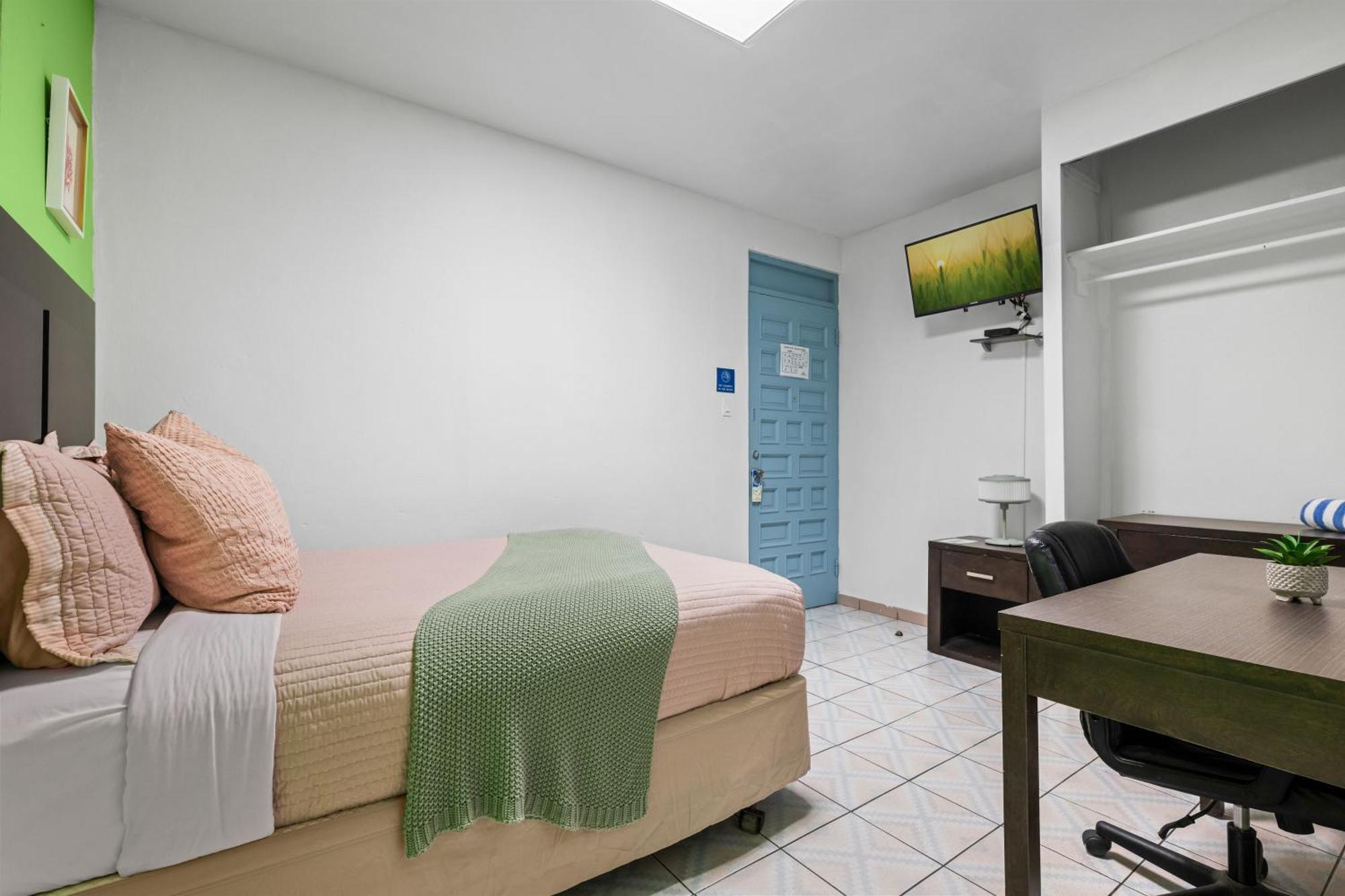 Borinquen Beach Inn San Juan Zewnętrze zdjęcie