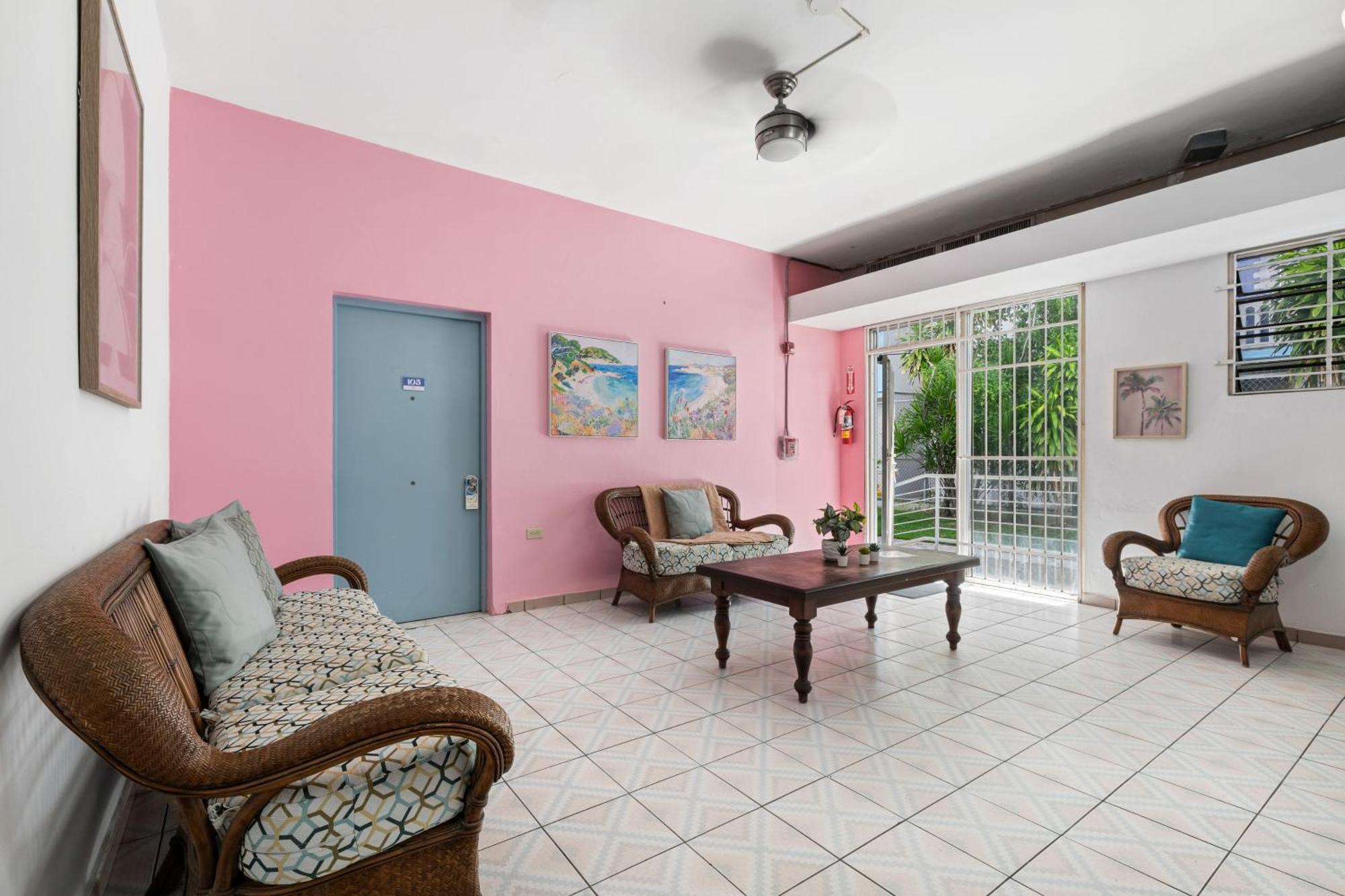 Borinquen Beach Inn San Juan Zewnętrze zdjęcie
