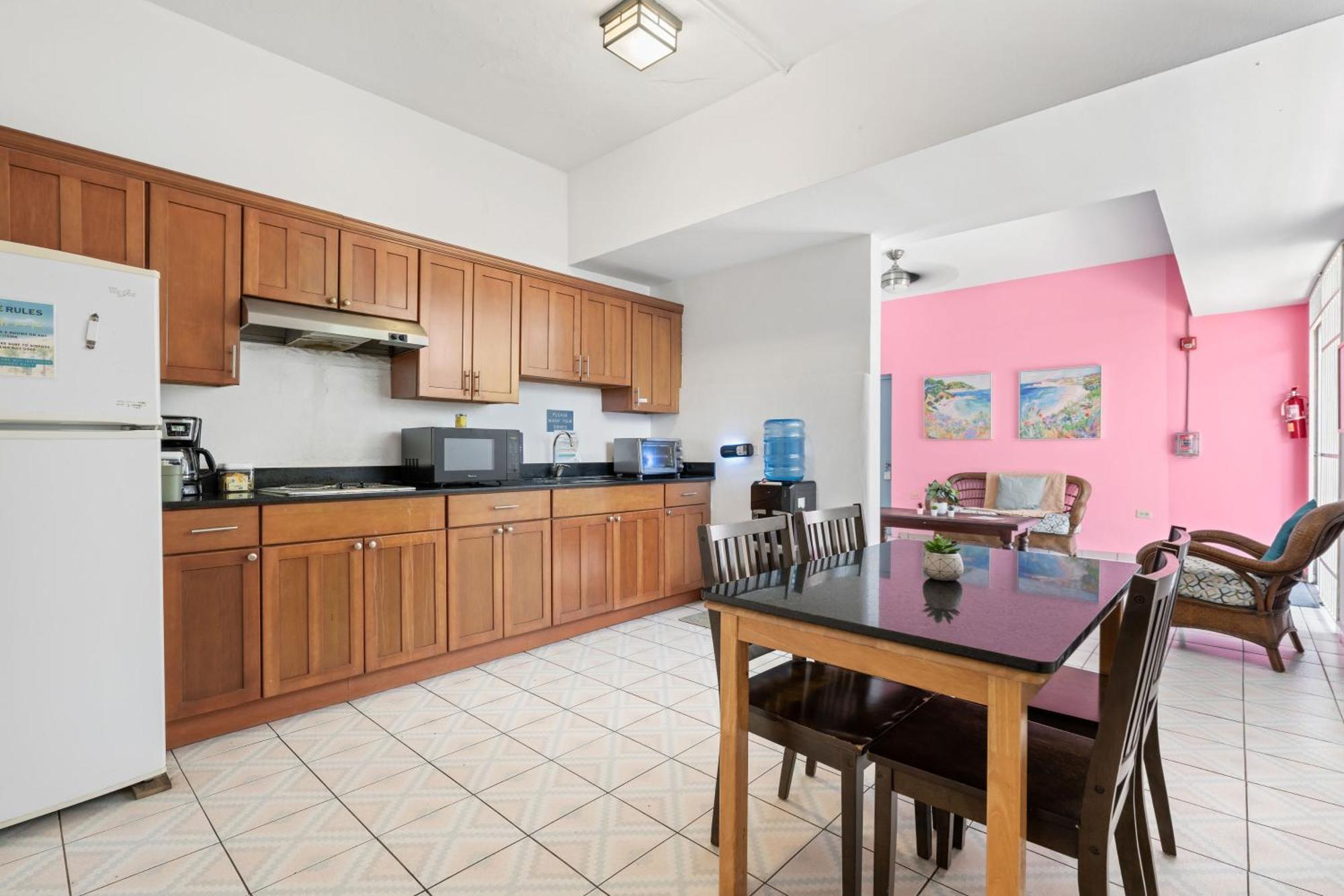 Borinquen Beach Inn San Juan Zewnętrze zdjęcie